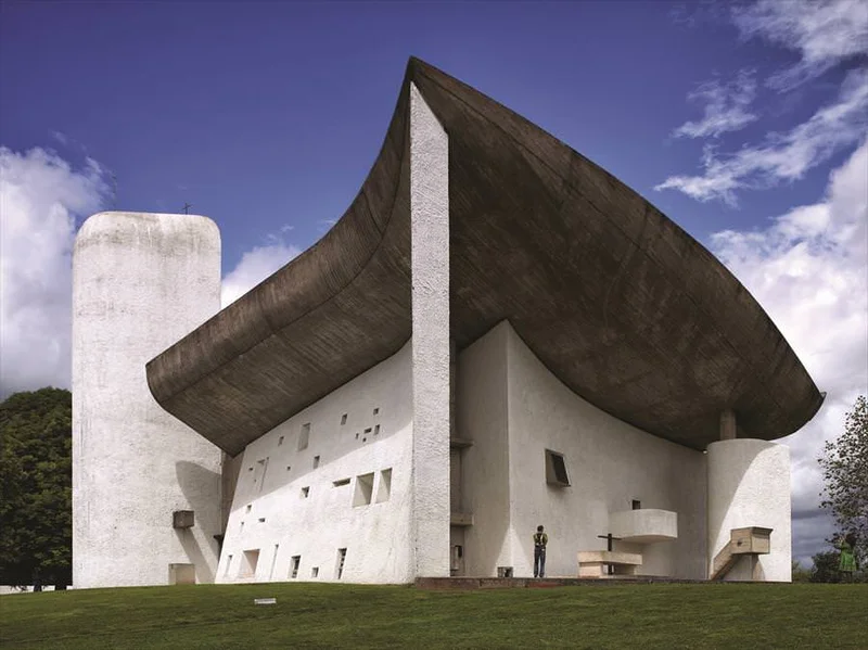 Capela Notre Dame du Haut: Ícone da Arquitetura Moderna de Le Corbusier