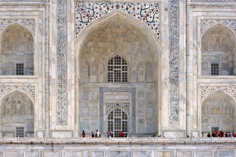 Detalhes sobre explorando a majestade do taj mahal um icone da arquitetura mundial