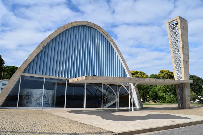 Oscar Niemeyer: O Guia Definitivo de sua Vida, Obra e Legado