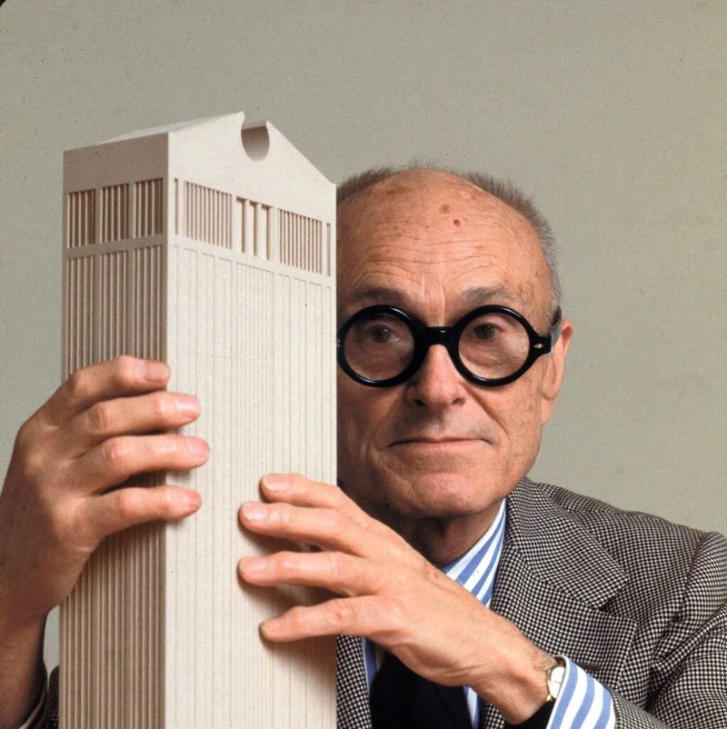 Philip Johnson: O Mestre Moderno da Arquitetura Americana